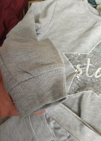 Kız Gri Nakışlı Fermuarlı Sweatshirt iki adet yanındakı hediye - Görsel 3