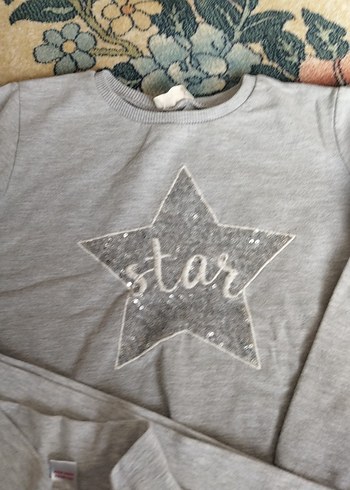 Kız Gri Nakışlı Fermuarlı Sweatshirt iki adet yanındakı hediye - Görsel 2