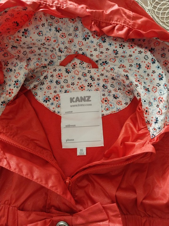 Kız Çocuk Kırmızı Kapüşonlu Düğmeli Ceket - Görsel 3