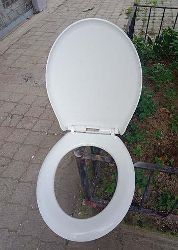 Beyaz Plastik Klozet Kapağı