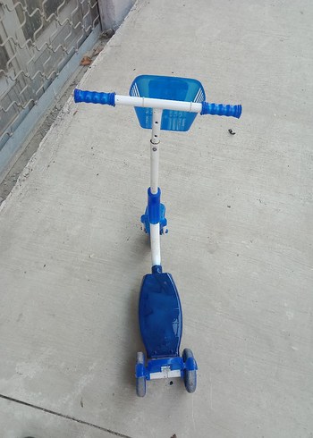 3 Tekerlekli Mavi Çocuk Scooter - Görsel 3