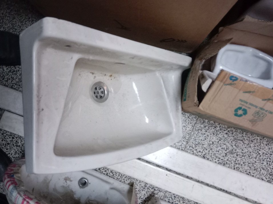 Kirli Beyaz Seramik Lavabo tanesi 750 TL sıfır - Görsel 3