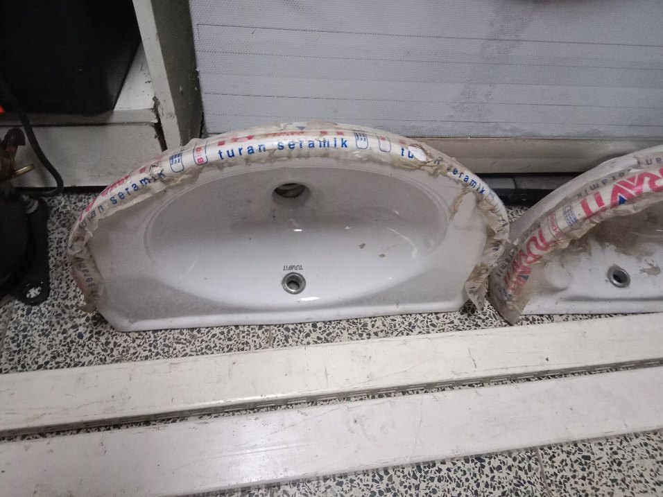 Kirli Beyaz Seramik Lavabo tanesi 750 TL sıfır - Görsel 2