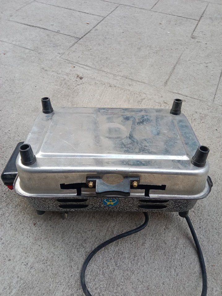 Gri Elektrikli Izgara ve Tost Makinesi - Görsel 2