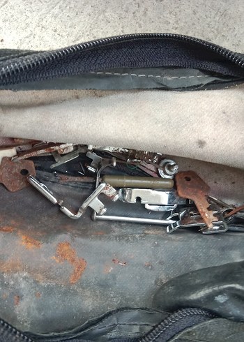 Husqvarna 2000 Turuncu Dikiş Makinesi - Görsel 5