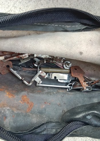 Husqvarna 2000 Turuncu Dikiş Makinesi - Görsel 4