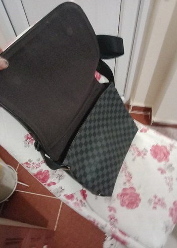 Louis Vuitton Parlak Siyah bayan omuz çantası marka kalite - Görsel 5