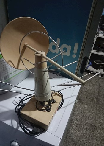 iç mekan tv Uydu Alıcısı Anten 1980 ler - Görsel 2