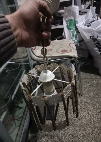 Beyaz Çiçek Desenli Sarkıt Avize - Görsel 2