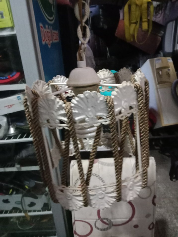 Beyaz Çiçek Desenli Sarkıt Avize - Görsel 3