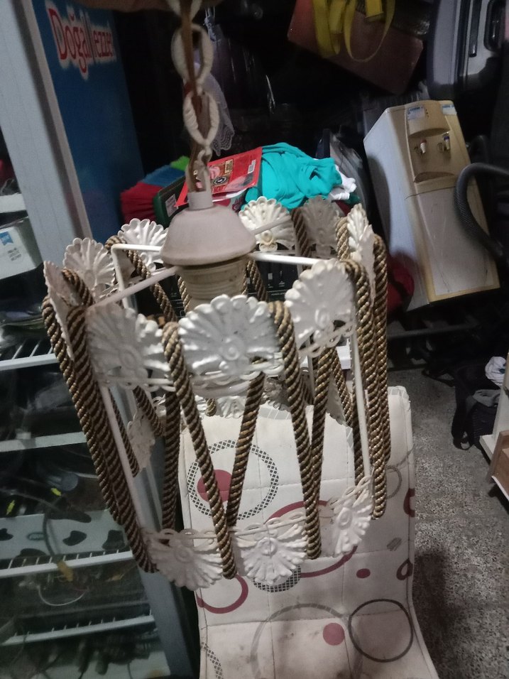 Beyaz Çiçek Desenli Sarkıt Avize - Görsel 4