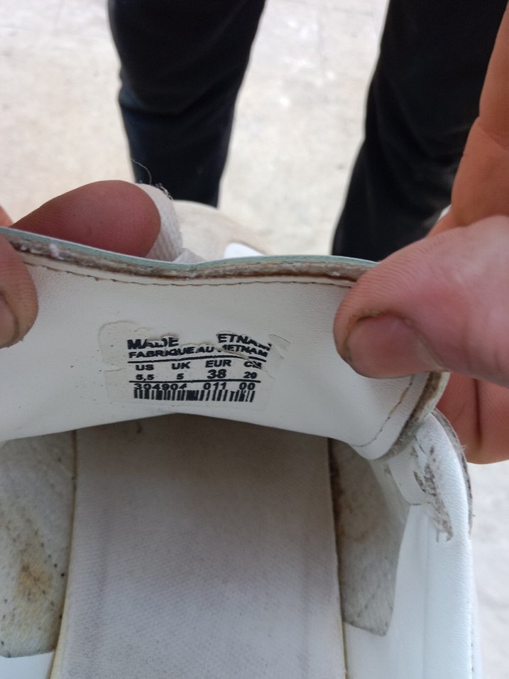 Erkek Çocuk Spor Ayakkabı 32,33 numara 2 çifti 500tl - Görsel 5