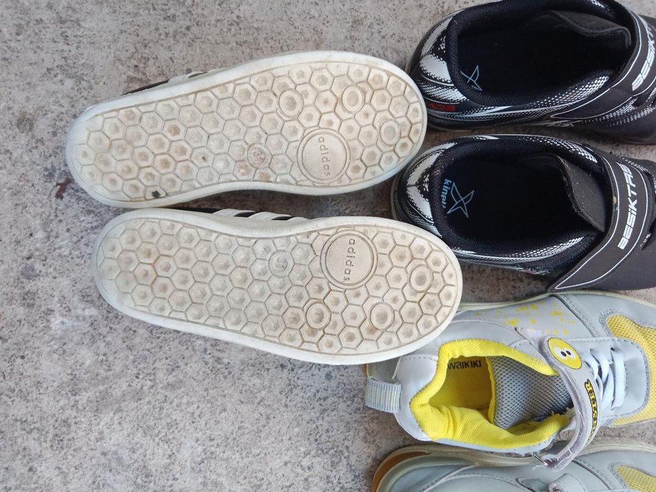 Erkek Çocuk Spor Ayakkabı 32,33 numara 2 çifti 500tl - Görsel 2