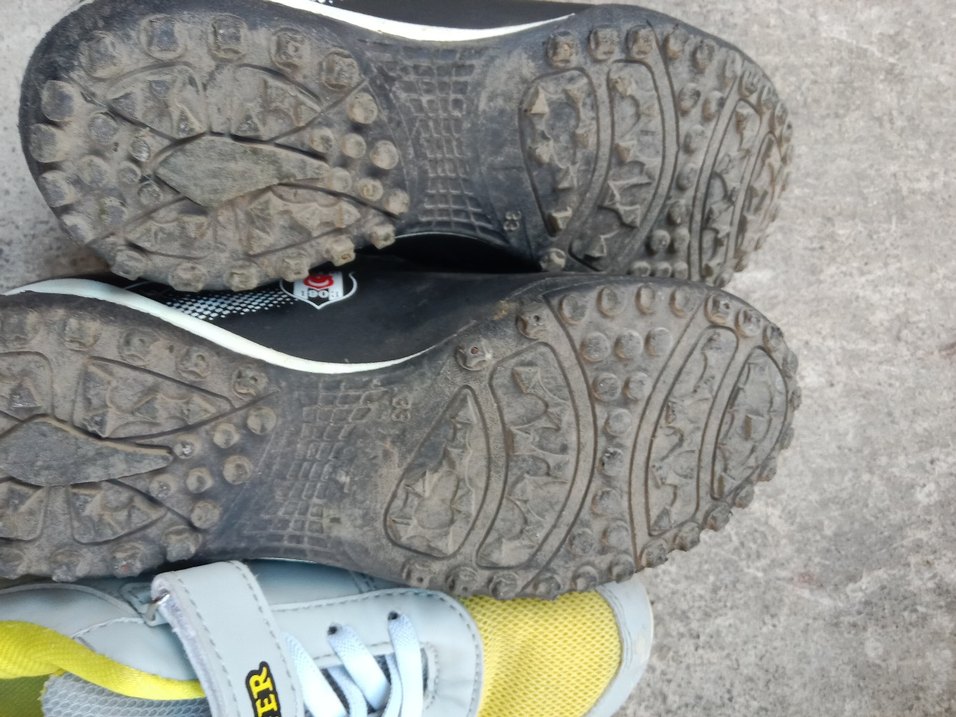 Erkek Çocuk Spor Ayakkabı 32,33 numara 2 çifti 500tl - Görsel 4