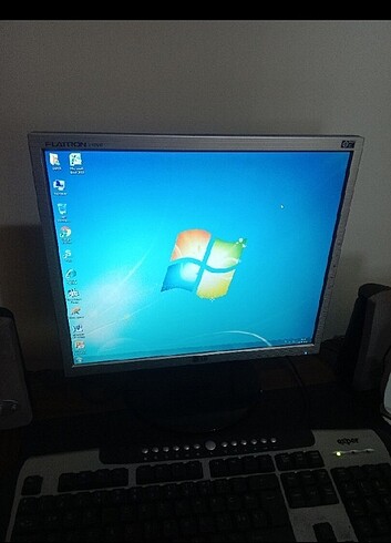 Bilgisayar monitörü 10 adet var tanesi 800tl - Görsel 5