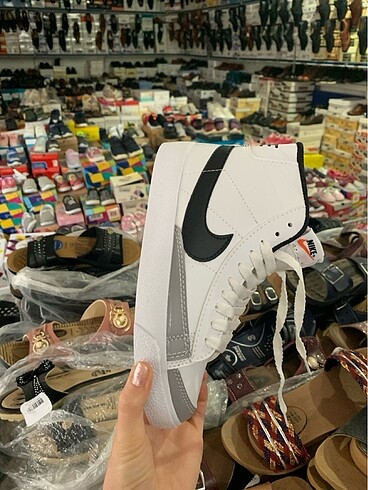 40 Beden beyaz Renk Nike blazer