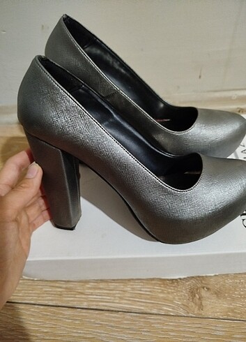 Kadın topuklu ayakkabı  - Görsel 3