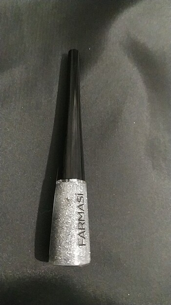 Simli eyeliner