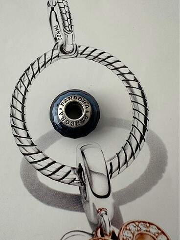 Pandora Mavi charm