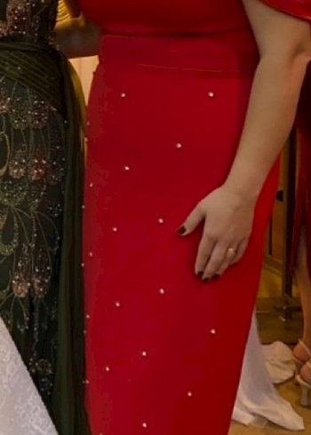 İnci İşlemeli Kırmızı Uzun Kalem Elbise - Görsel 2