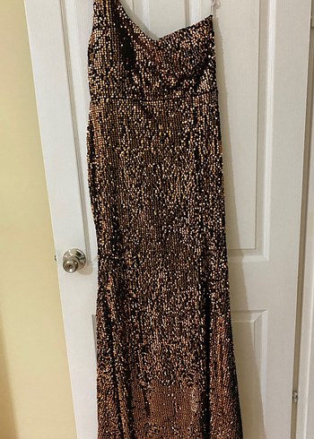 Tek omuz bakır payetli abiye  Uzun Abiye - Görsel 3