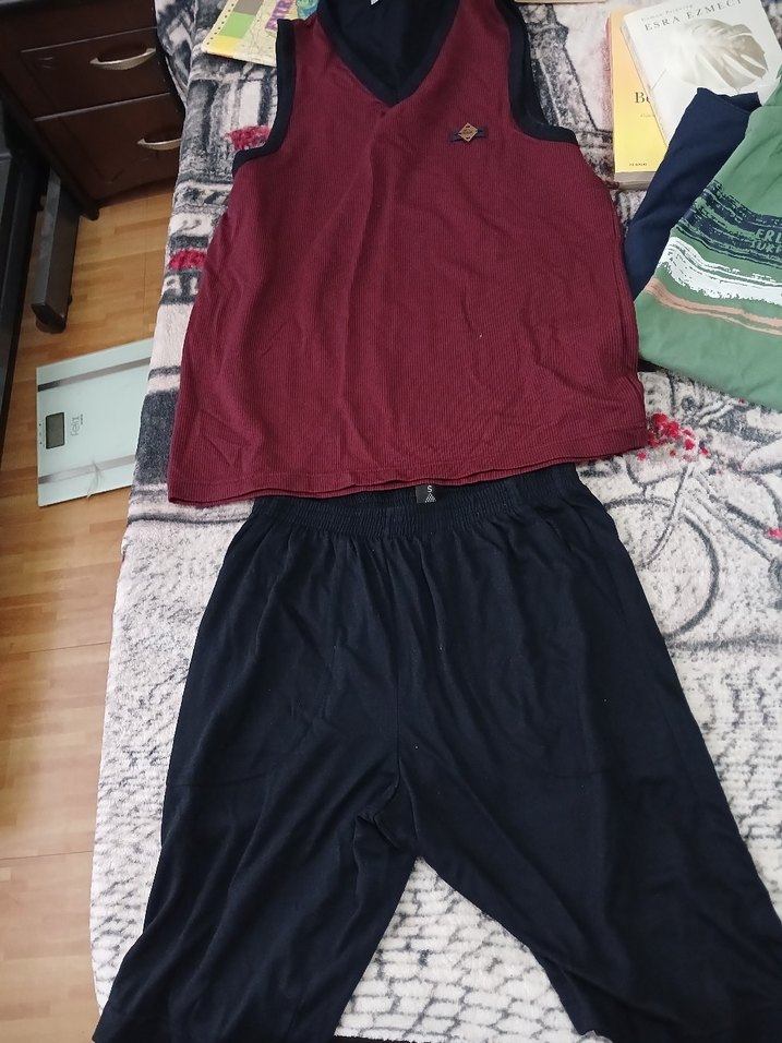 Bordo V Yaka Erkek s beden alt üst takım - Görsel 2