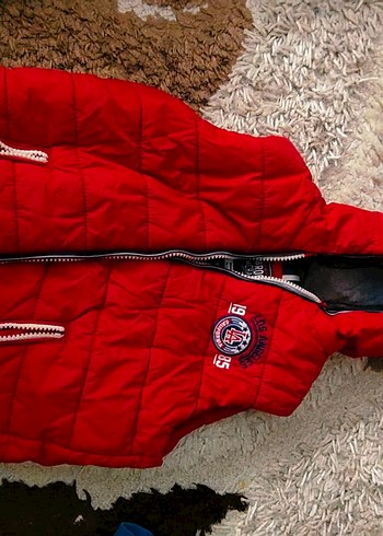 Kırmızı Kapüşonlu Nakışlı Street Wear Yelek - Görsel 2