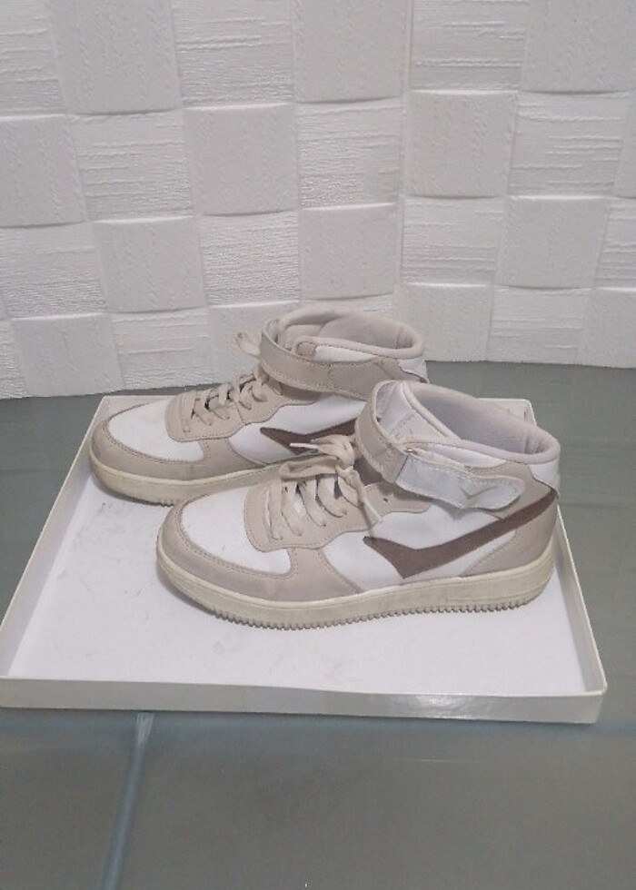 Bilekli spor ayakkabı 39 numara  - Görsel 4