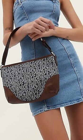 Stradivarius Monogram desenli çanta