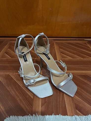 Sıfır Nine West topuklu ayakkabı