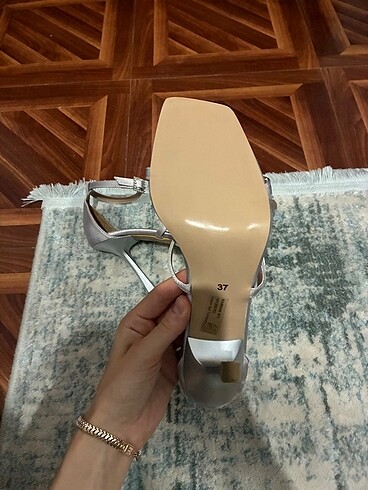 37 Beden gri Renk Sıfır Nine West topuklu ayakkabı