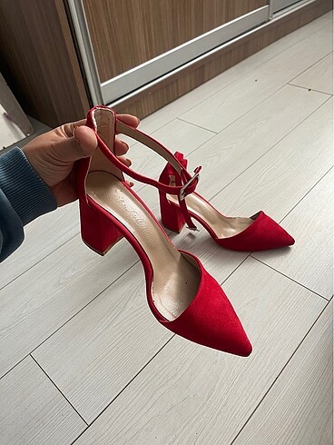 Kırmızı Stiletto