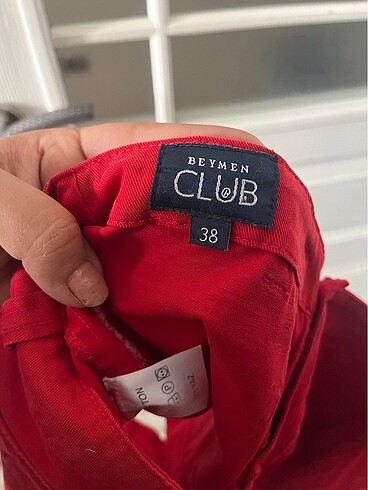 38 Beden kırmızı Renk Beymen Kırmızı Şort