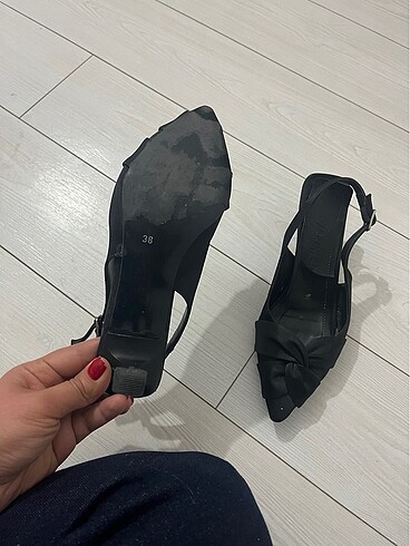 38 Beden Siyah kısa topuk stiletto