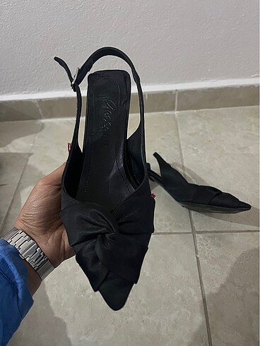 38 Beden siyah Renk Siyah kısa topuk stiletto