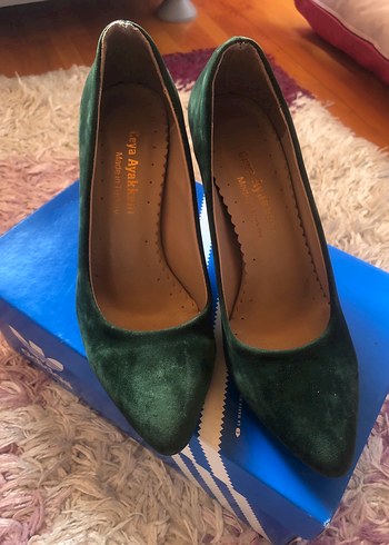 Klasik Yeşil Süet Stiletto Topuklu Ayakkabı