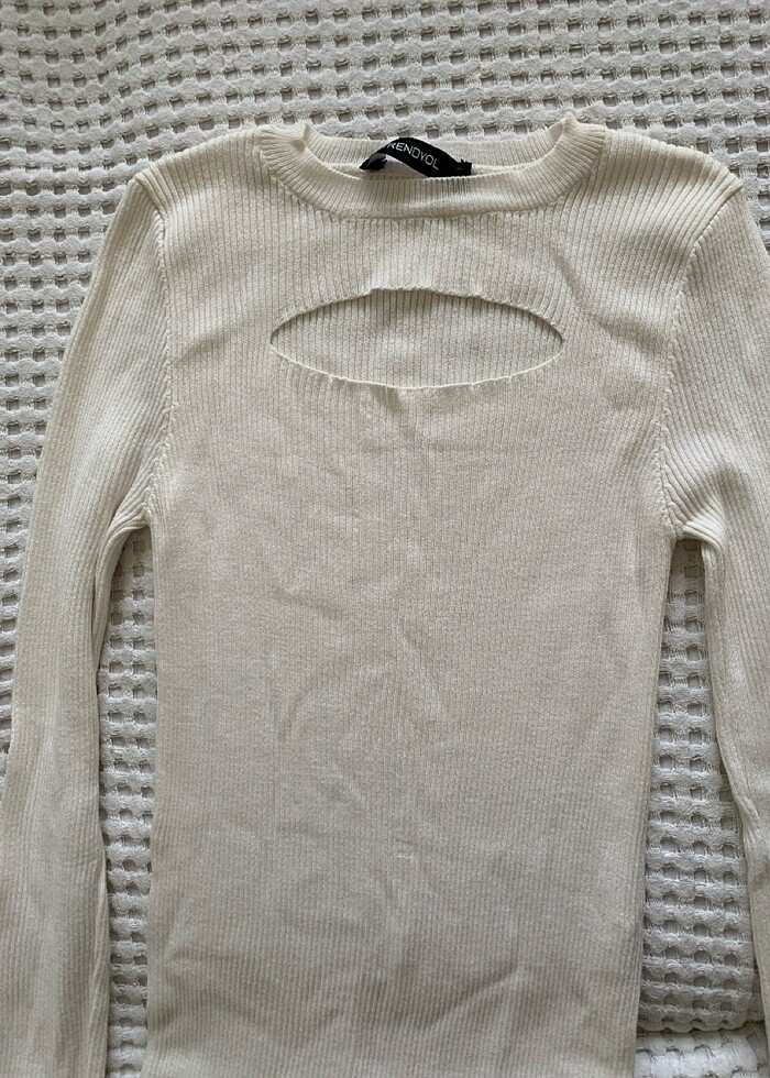 Trendyol dekolteli kazak triko - Görsel 2