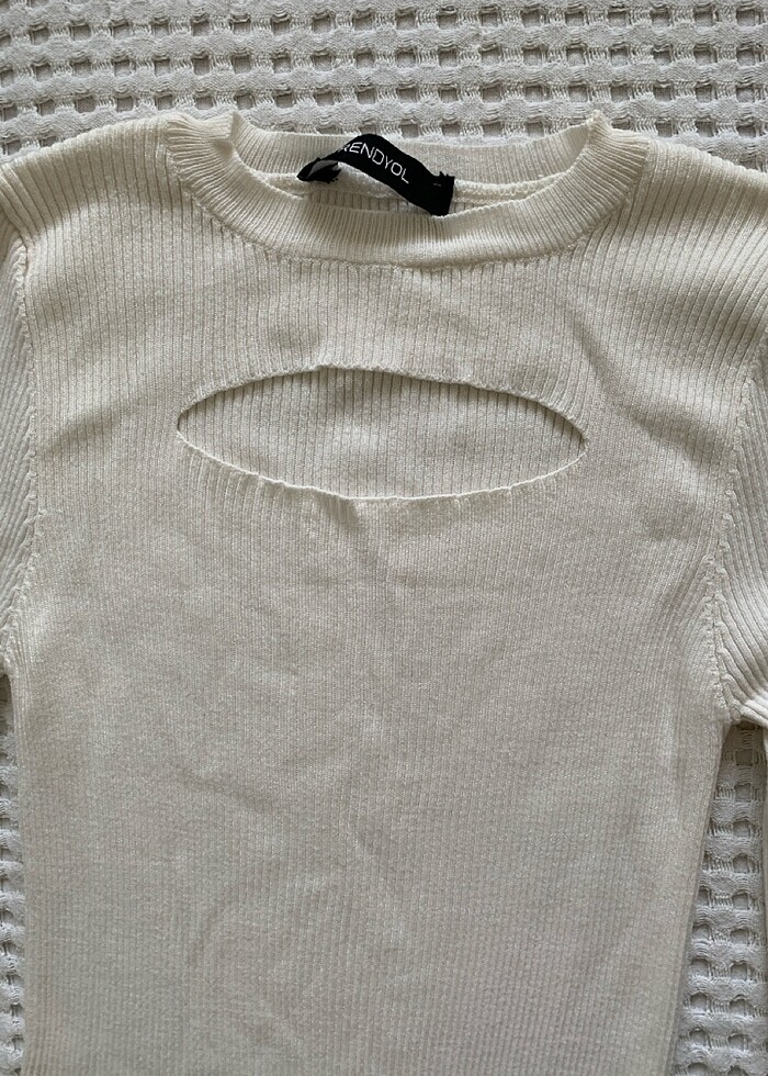 Trendyol dekolteli kazak triko - Görsel 3