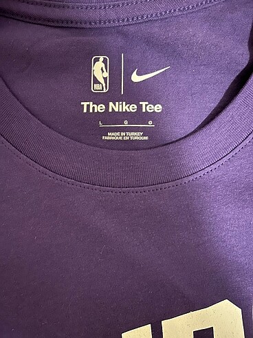 l Beden NIKE NBA T-SHIRT #1 DEVIN BOOKER-PHOENIX SUNS