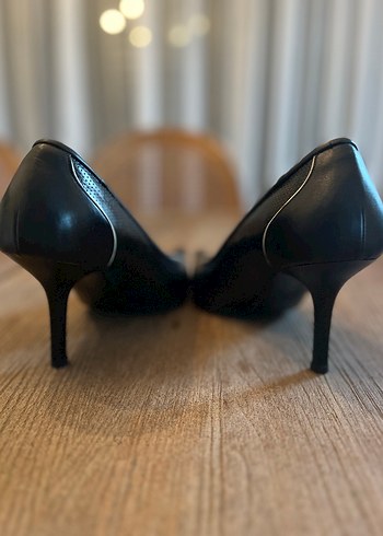 Divarese Marka Siyah Stiletto Topuklu Kadın Ayakkabı - Görsel 3