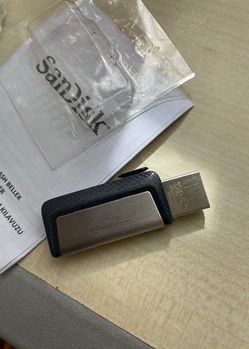 Beden Gri Metal SanDisk USB Flash Bellek