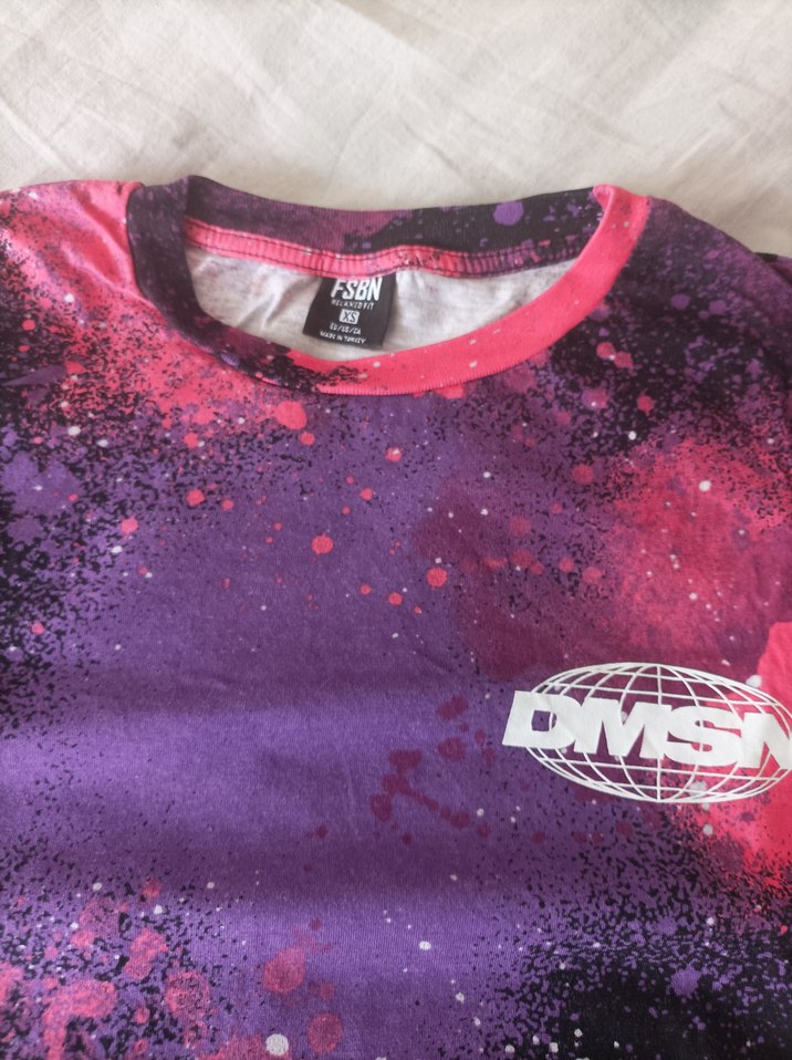 Kız Çocuk Renkli Batik Desenli Tişört - Görsel 2