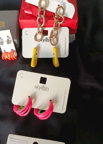 Renkli Boncuklu Mini Çiçek Küpeler - Görsel 16