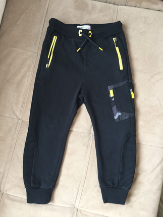 Zara 110 cm 5 yaş eşofman altı