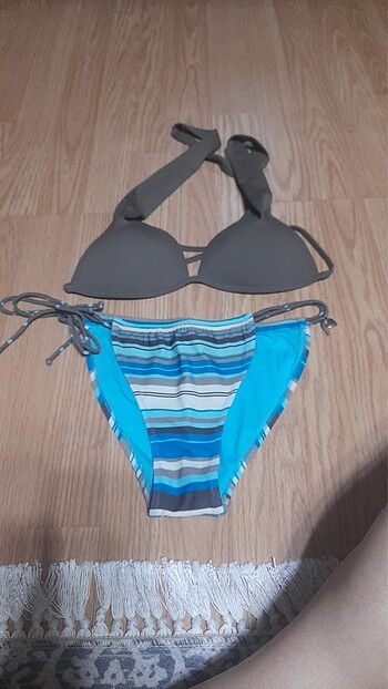 Mavi Çizgili Bikini Takımı