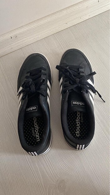 42 Beden Adidas spor ayakkabı
