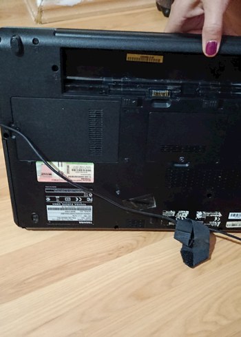 Siyah Toshiba Dizüstü Bilgisayar - Görsel 11