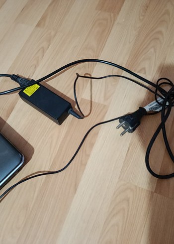 Siyah Toshiba Dizüstü Bilgisayar - Görsel 12