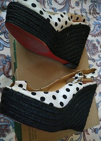 Christian Louboutin Dolgu topuk ayakkabı