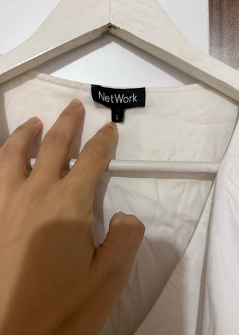 Network Fırfırlı Beyaz Kadın Gömlek
